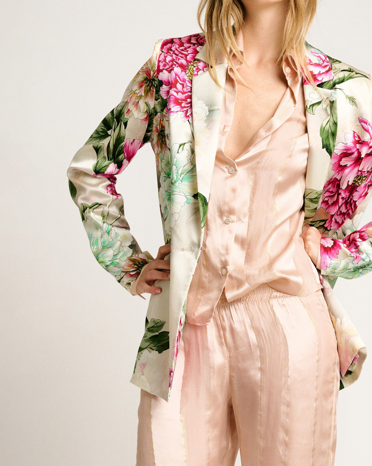 silk-pants-sandy-gold-champagne-4