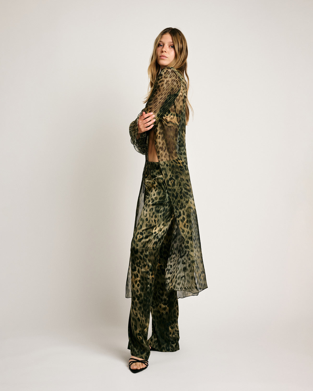 silk-leopard-robe-3