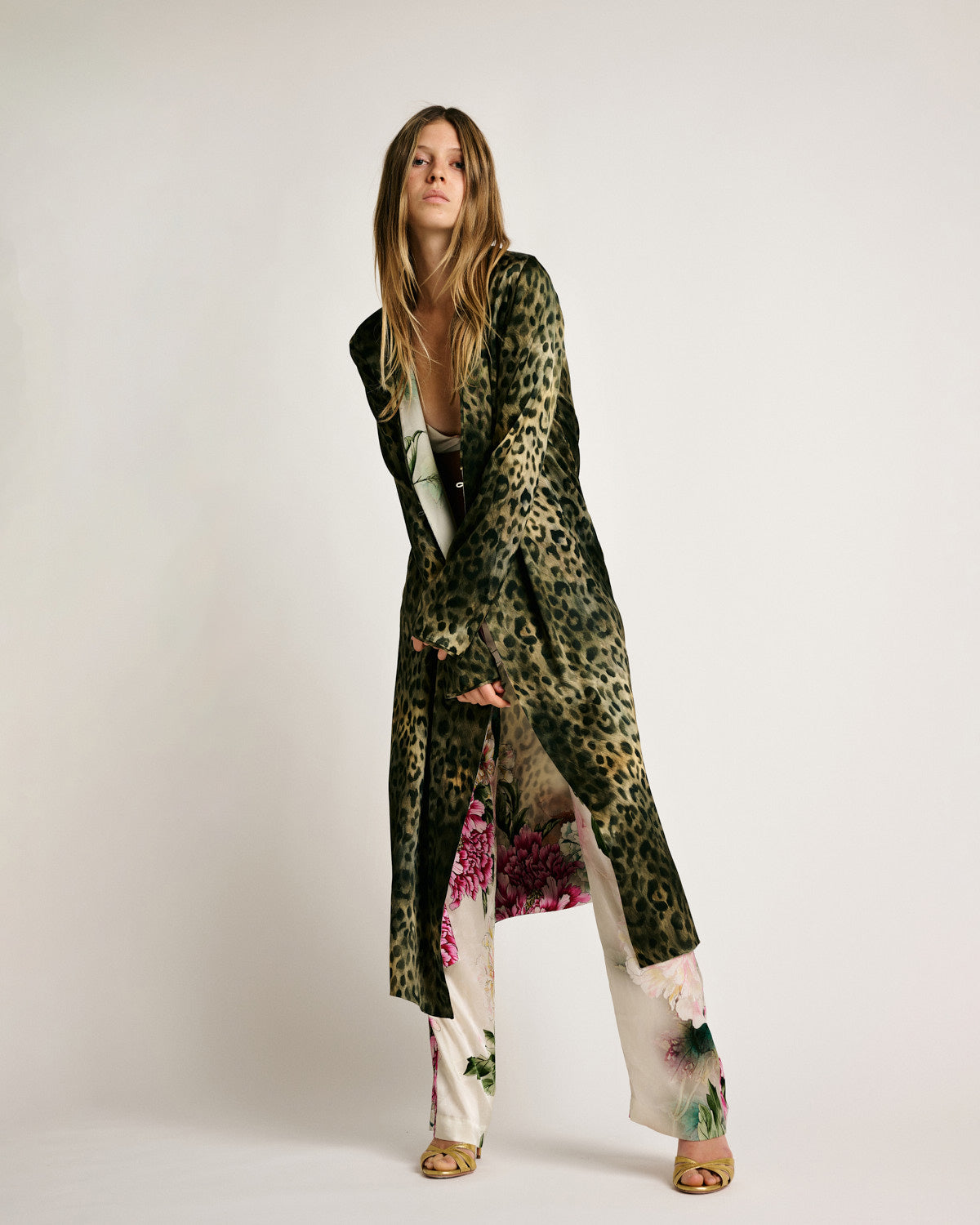leopard-gardenia-silk-rev-robe-3