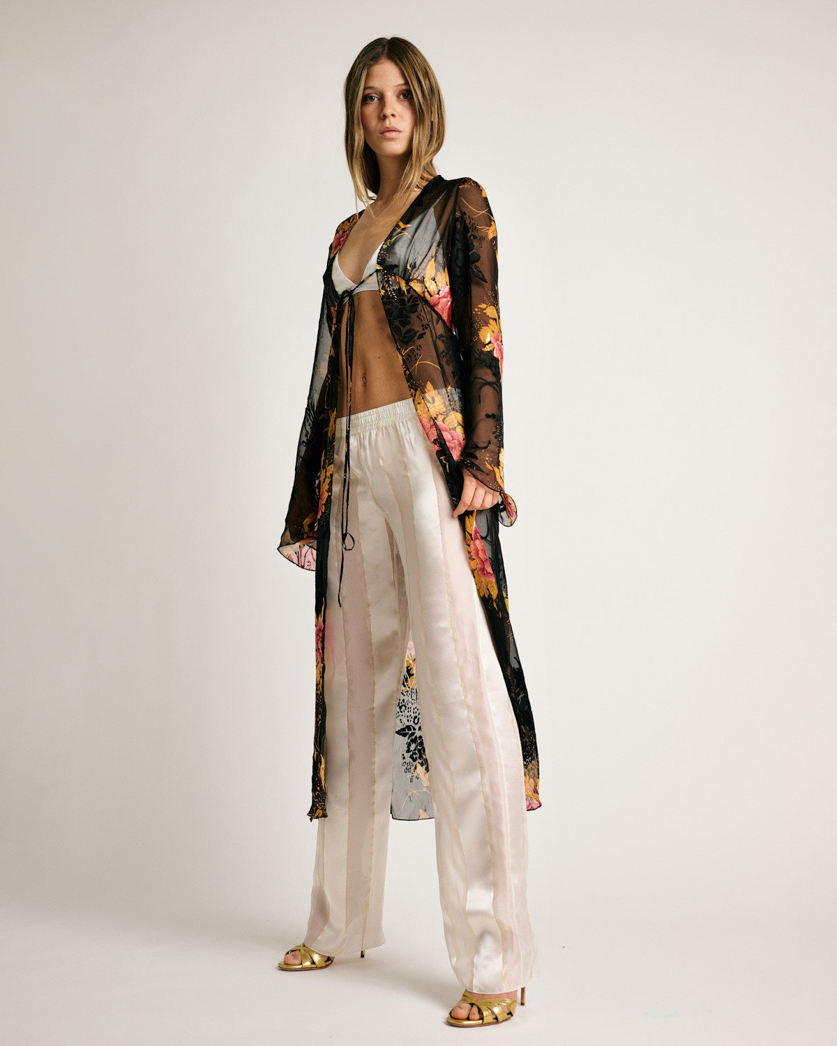 silk-robe-black-flowers-5