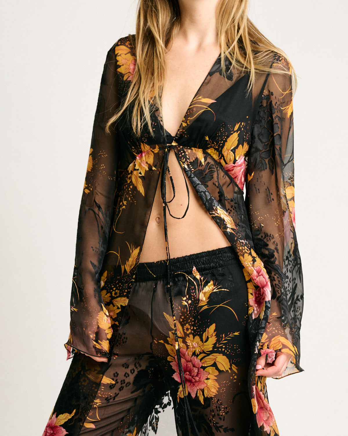 silk-black-flowers-pants-5