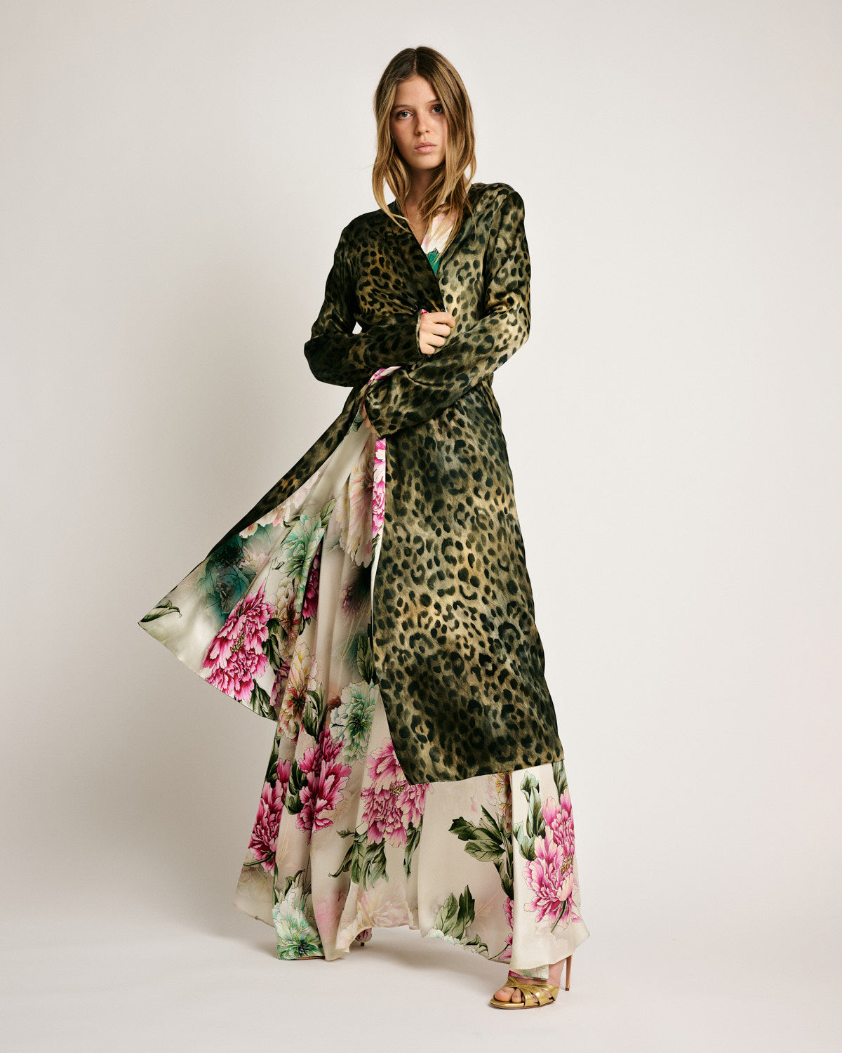 leopard-gardenia-silk-rev-robe-2