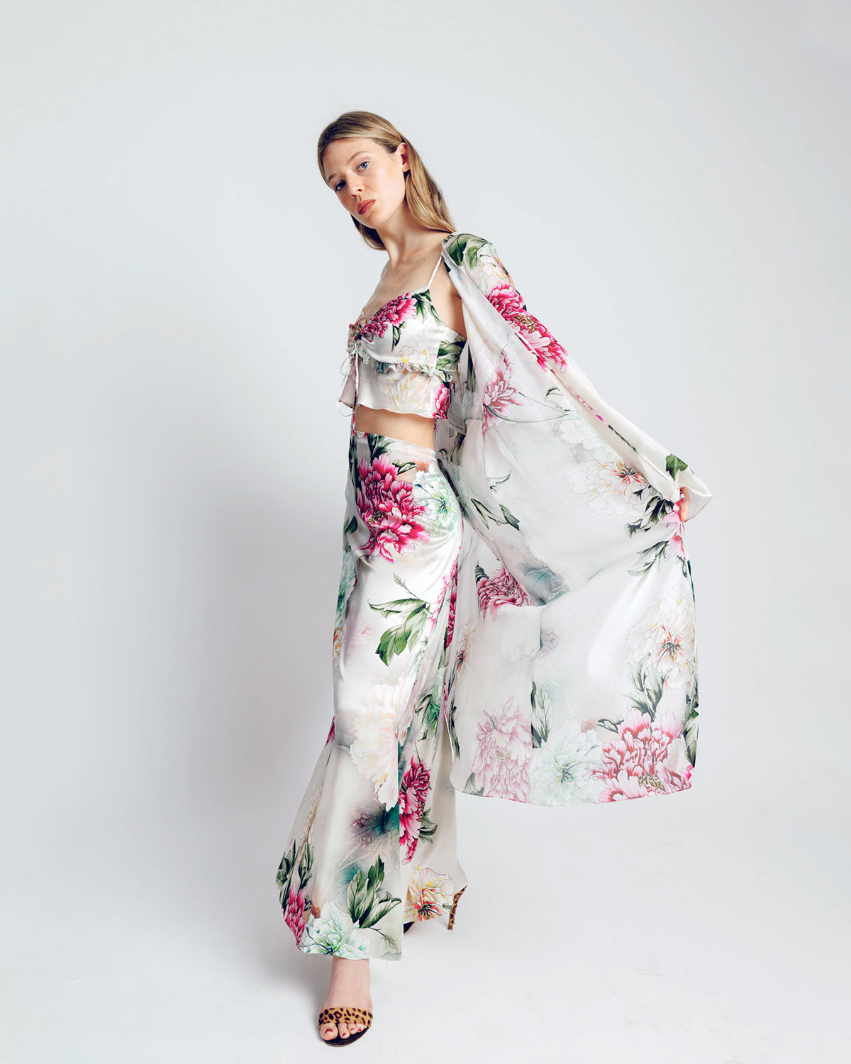 MARA ROBE GARDENIA HABOTAI SATIN SILK