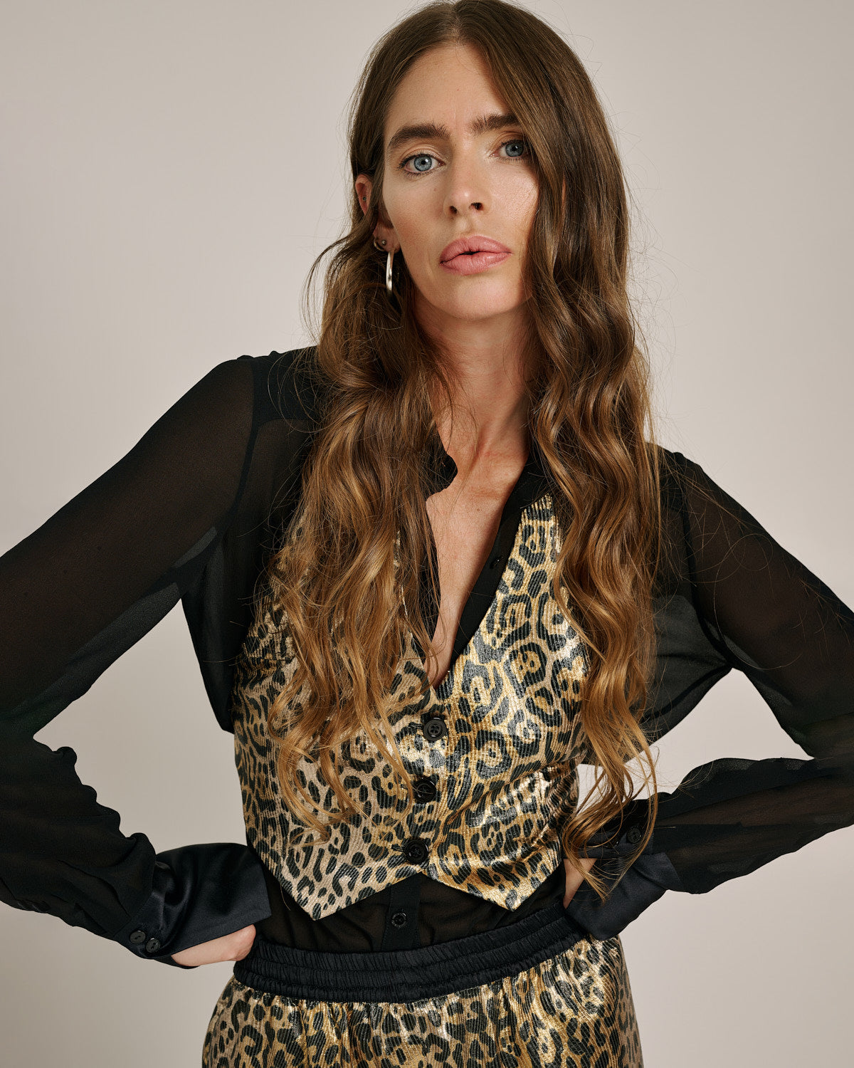 silk-vest-leopard-2